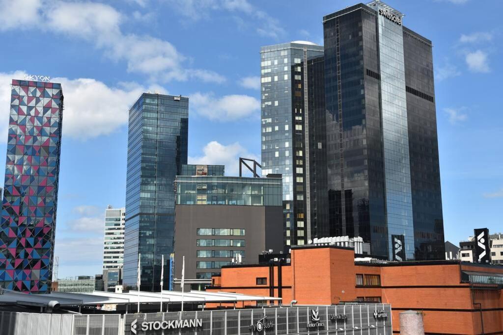 Kahe Magamistoaga Ja Suure Elutoaga 3-Toaline Korter Vaatega Tallinna Aerikeskusele 外观 照片